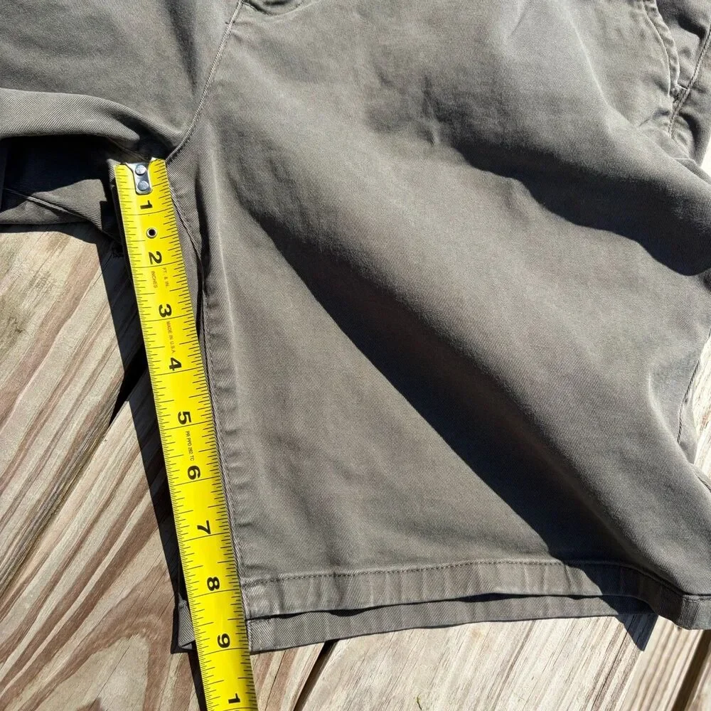 DUER Men's 38 Ultra Lightweight Super Stretch Cargo Shorts Naturally Cooling